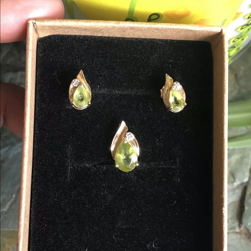 14k Peridot Earrring / Pendant Set